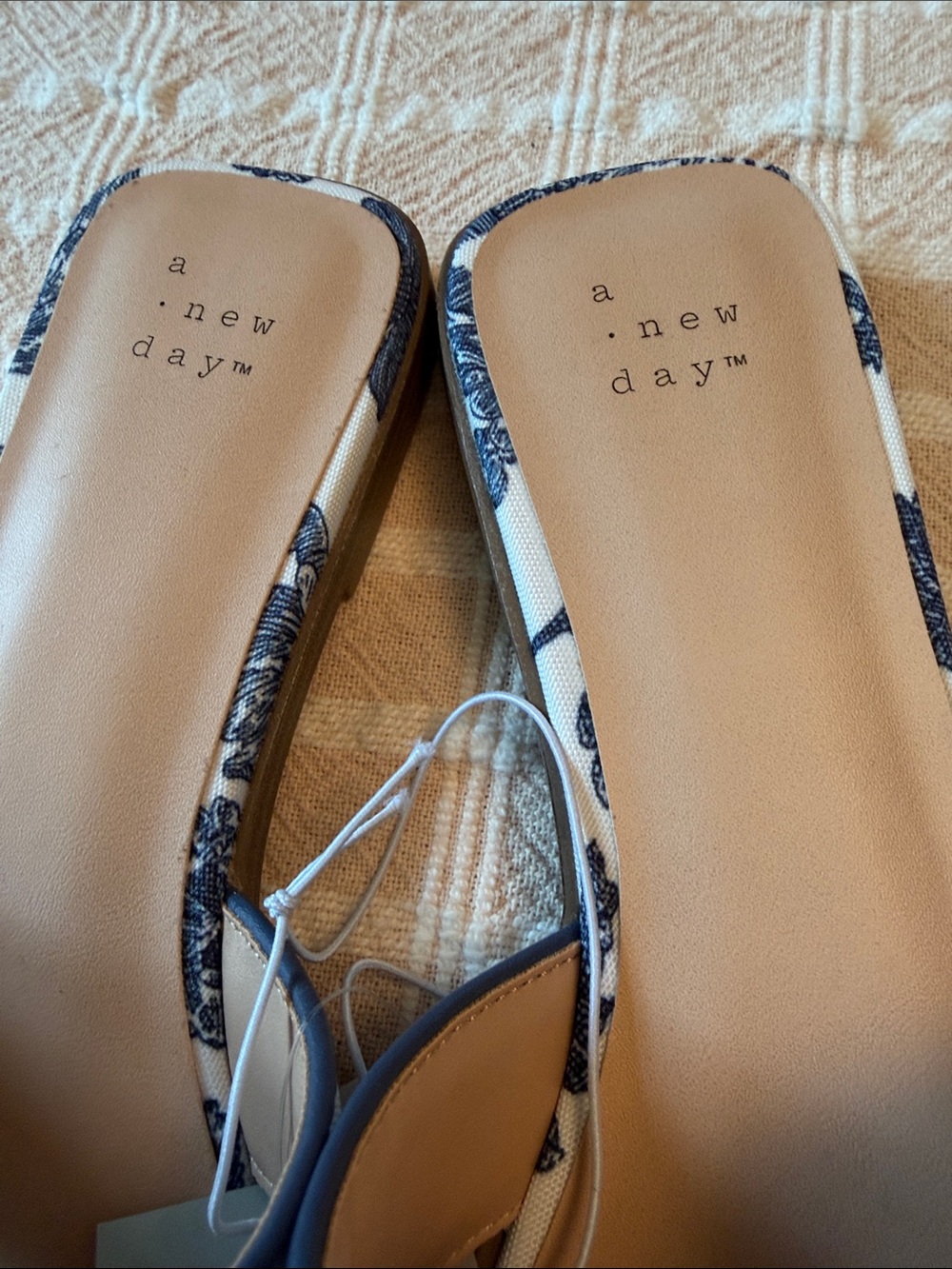 A new day target Nina slide sandals toile 8.5 new - Picture 3 of 7